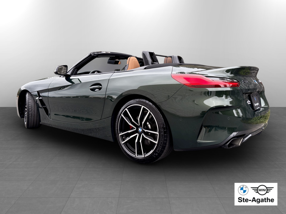2025 BMW Z4 - Image 3