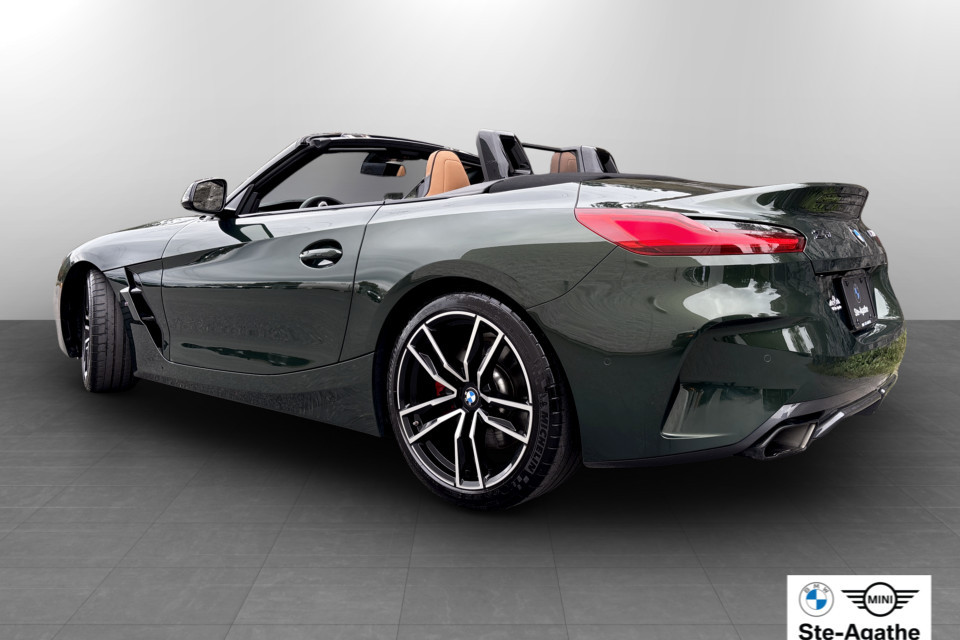 2025 BMW Z4 - Image 3