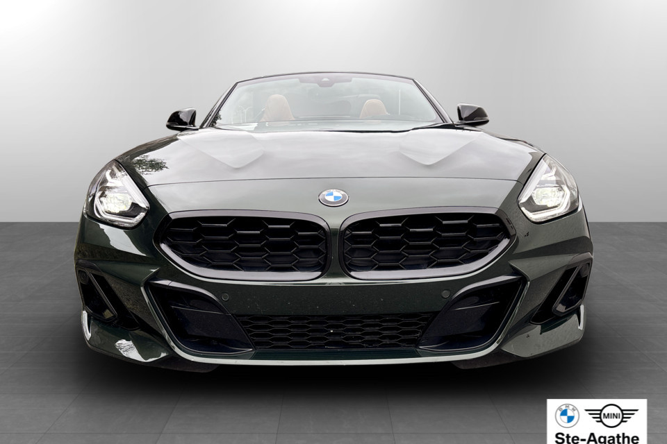 2025 BMW Z4 - Image 4