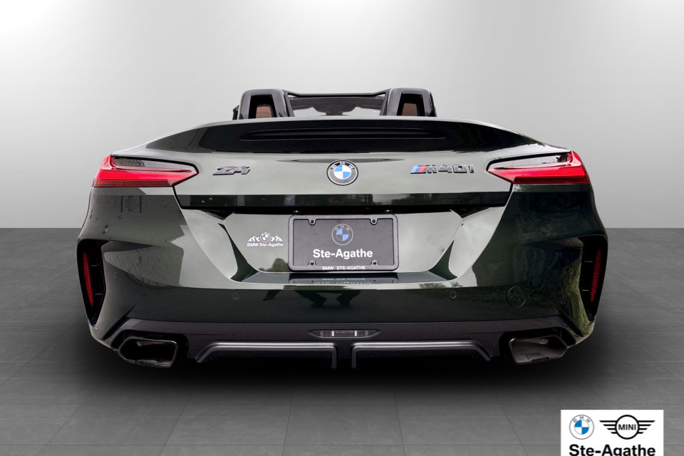 2025 BMW Z4 - Image 5