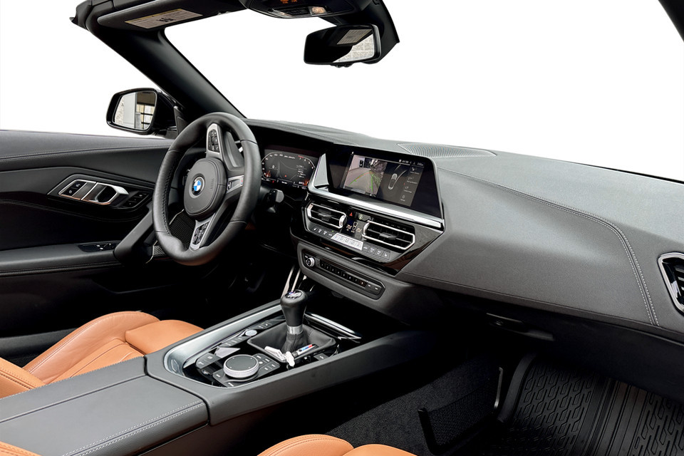 2025 BMW Z4 - Image 6