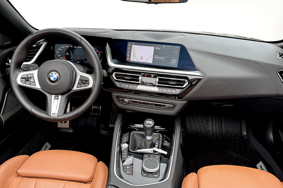2025 BMW Z4 - Image 10