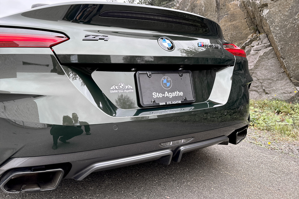 2025 BMW Z4 - Image 12