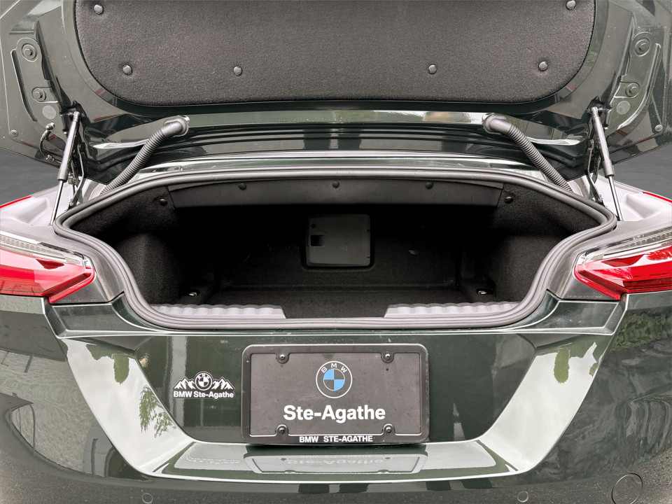 2025 BMW Z4 - Image 13