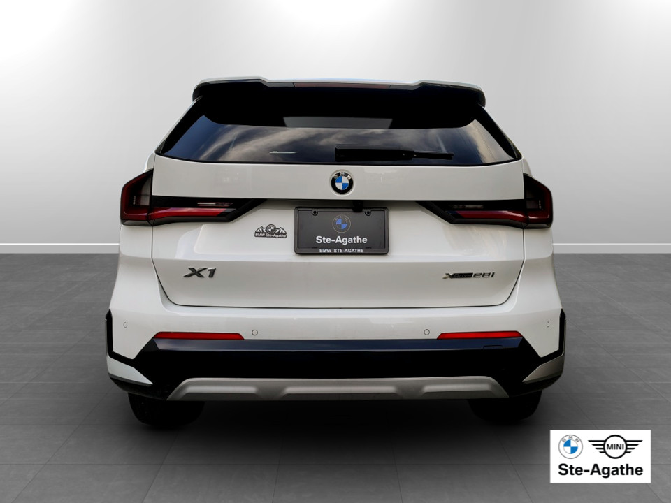 2023 BMW X1 - Image 3