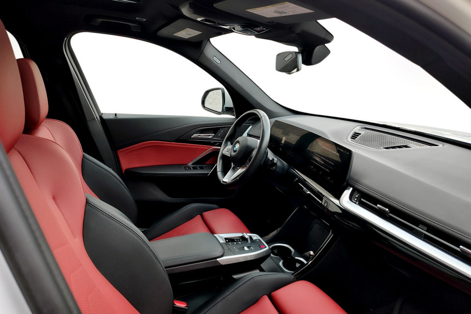 2023 BMW X1 - Image 12