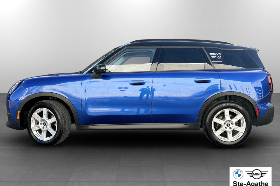 2025 Mini Cooper Countryman - Image 2