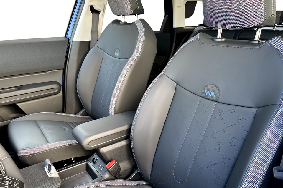 2025 Mini Cooper Countryman - Image 7