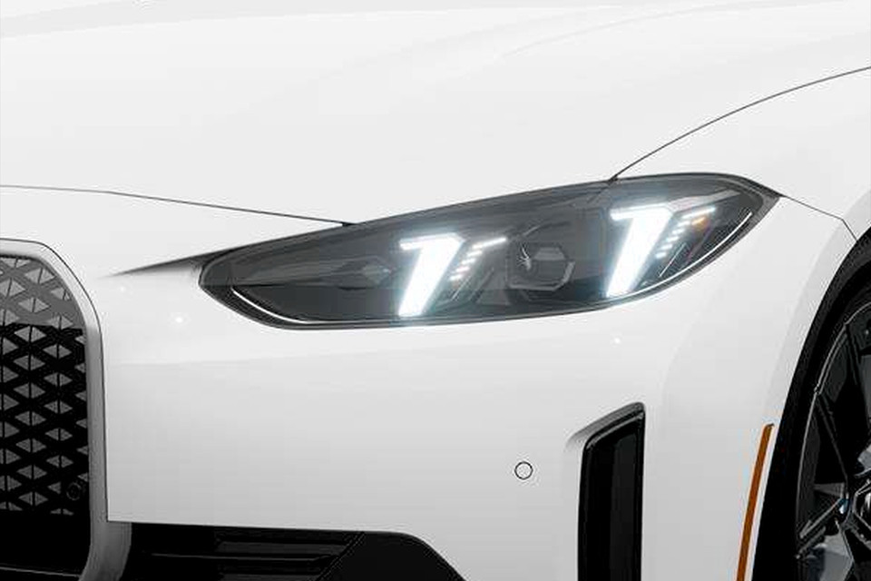 2026 BMW i4 - Image 5