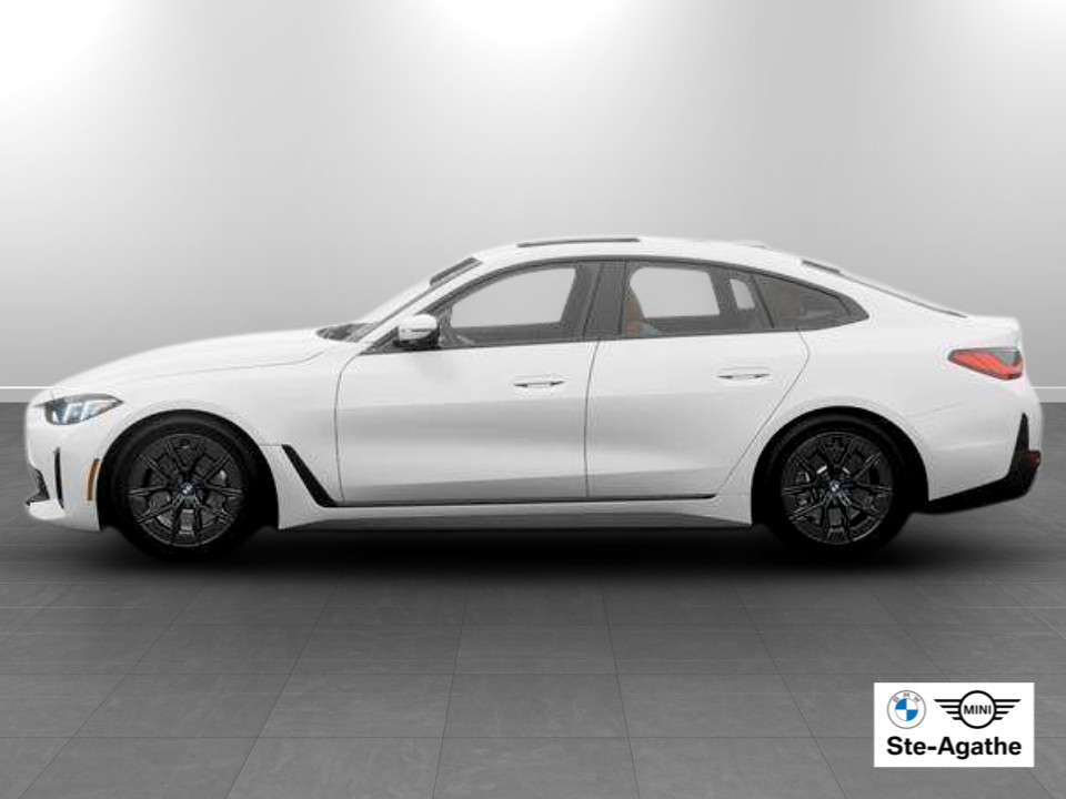2026 BMW i4 - Image 6