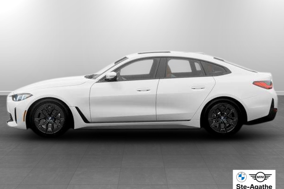 2026 BMW i4 - Image 6