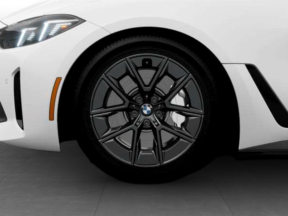 2026 BMW i4 - Image 7