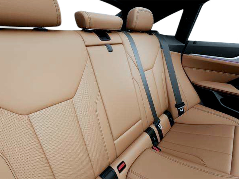 2026 BMW i4 - Image 12