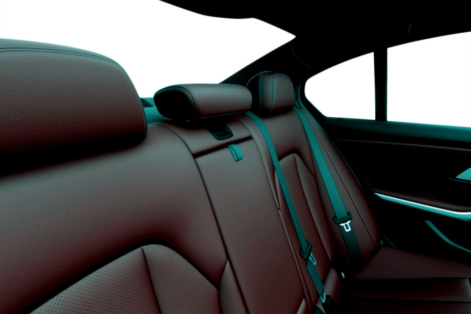 2026 BMW 3 Series - Image 11