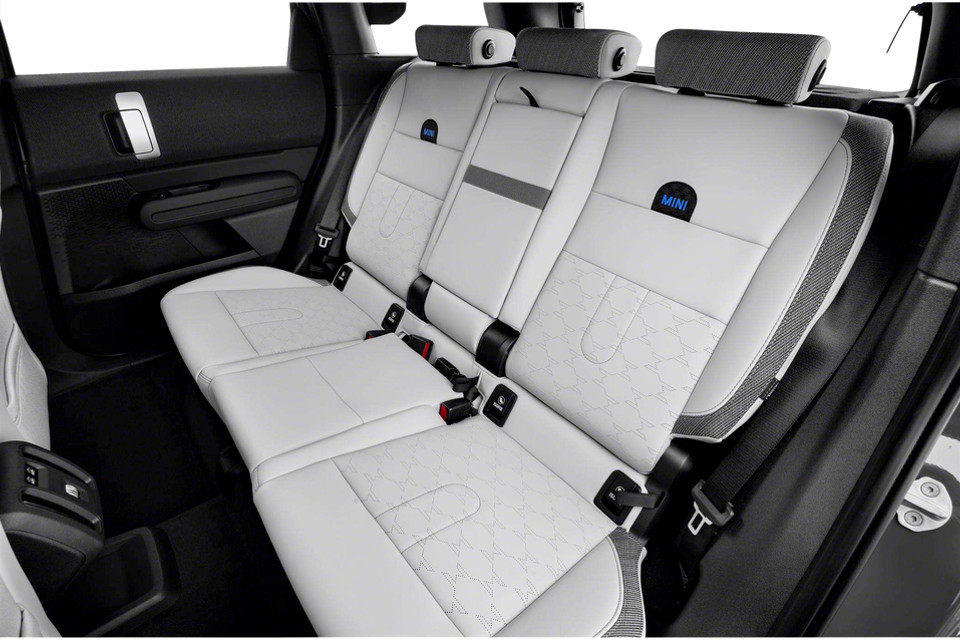 2027 MINI Countryman - Image 8