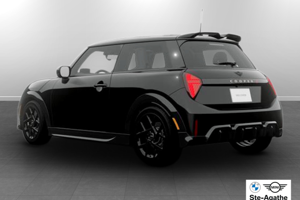 2026 MINI 3 Door - Image 2