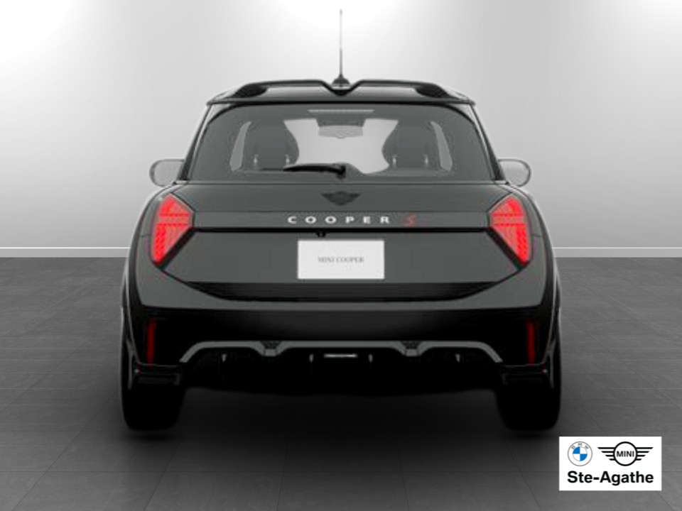 2026 MINI 3 Door - Image 5