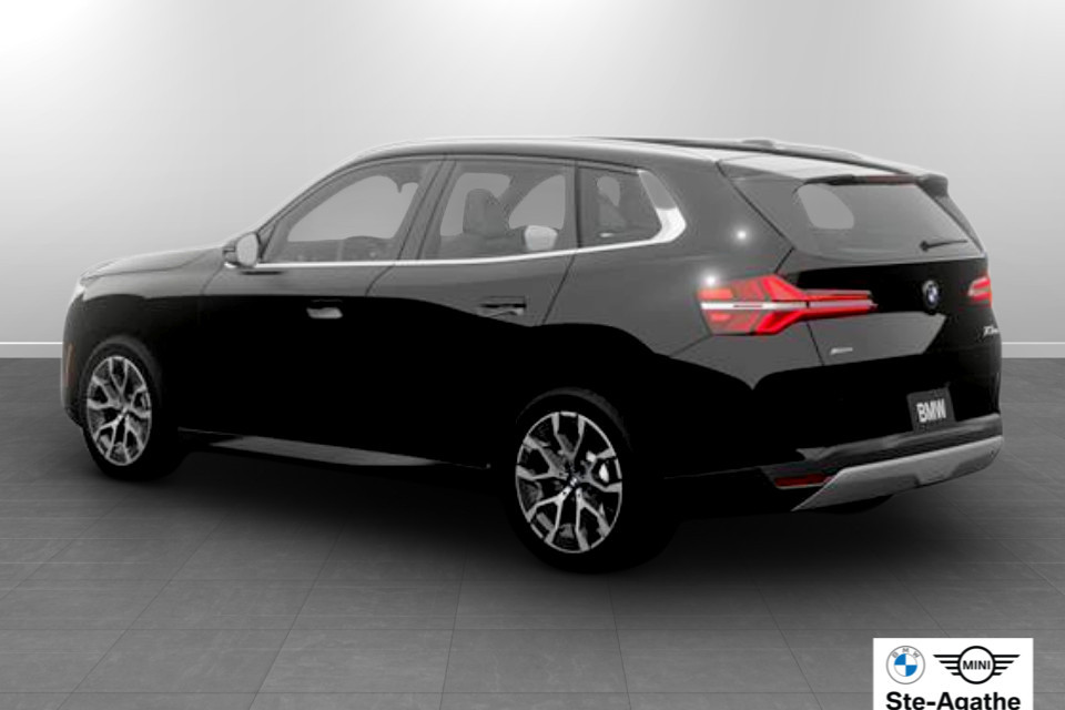 2026 BMW X3 - Image 2