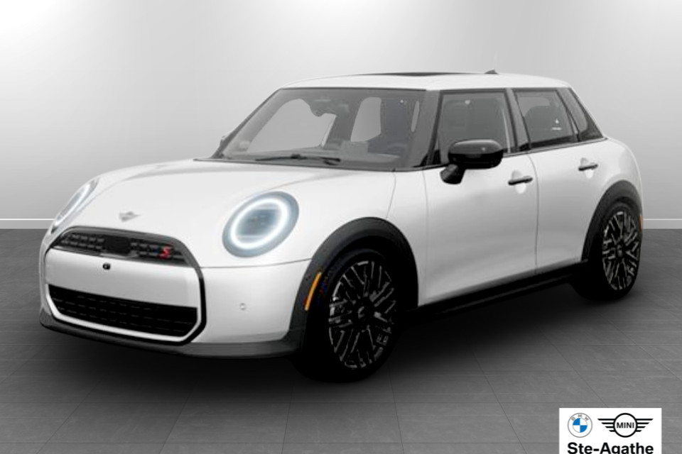 2026 MINI 5 Door - Image 1
