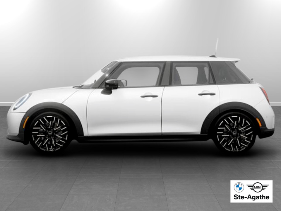 2026 MINI 5 Door - Image 5