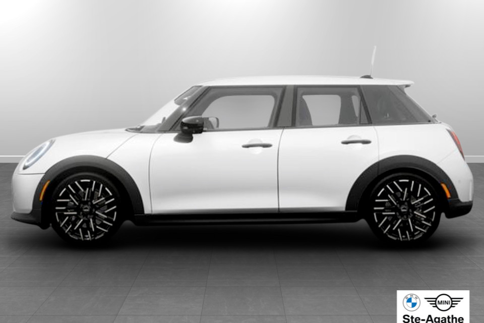 2026 MINI 5 Door - Image 5