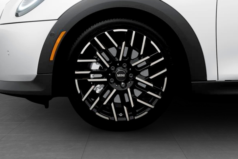 2026 MINI 5 Door - Image 7