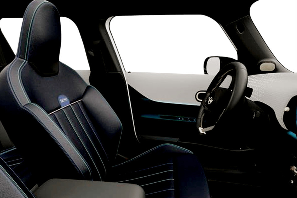 2026 MINI 5 Door - Image 9
