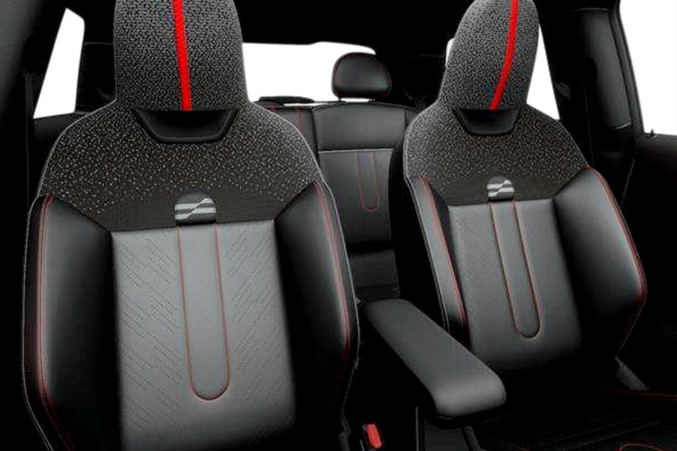 2026 MINI 3 Door - Image 3