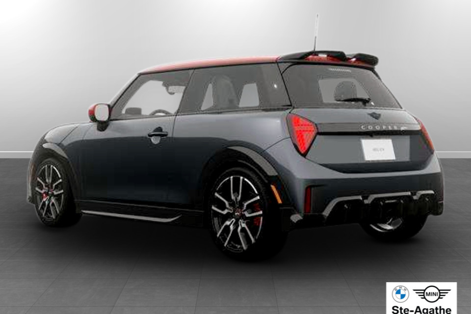 2026 MINI 3 Door - Image 7