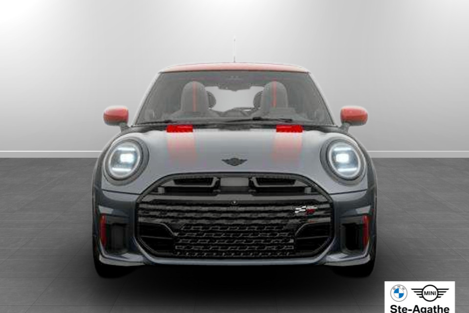 2026 MINI 3 Door - Image 8