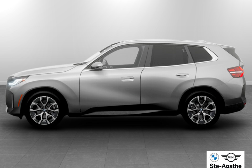2026 BMW X3 - Image 4