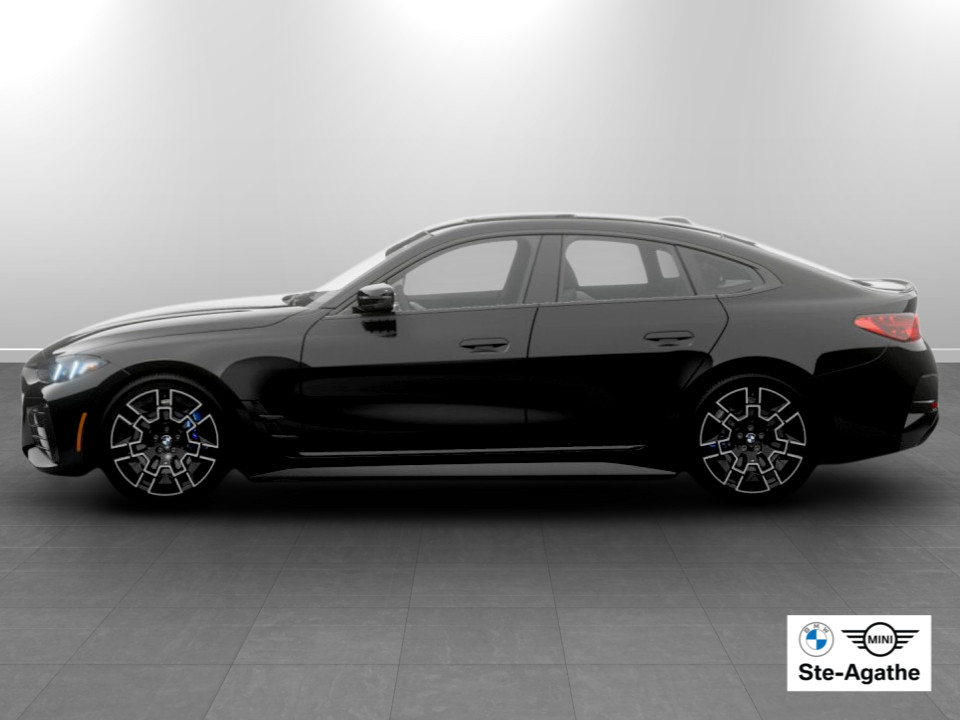 2026 BMW i4 - Image 4