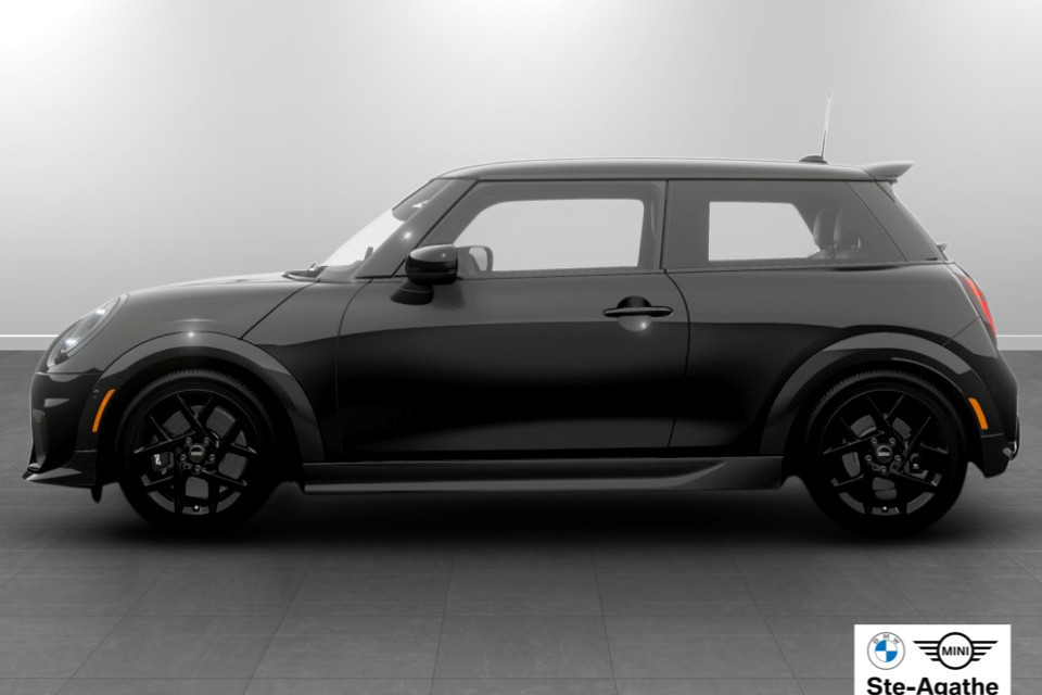 2026 MINI 3 Door - Image 3