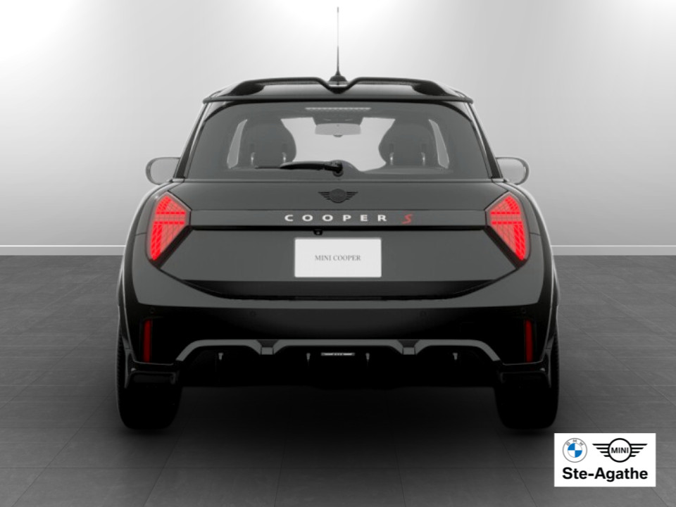 2026 MINI 3 Door - Image 5