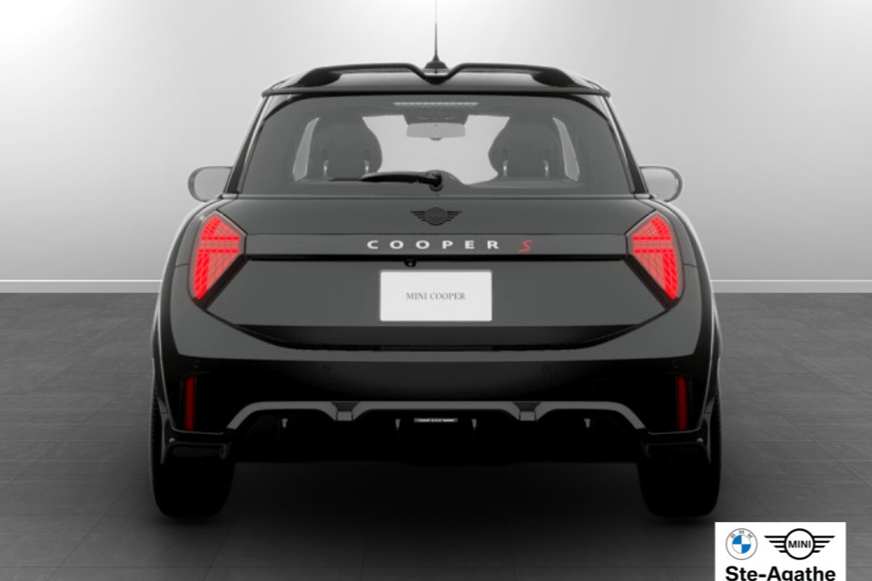2026 MINI 3 Door - Image 5