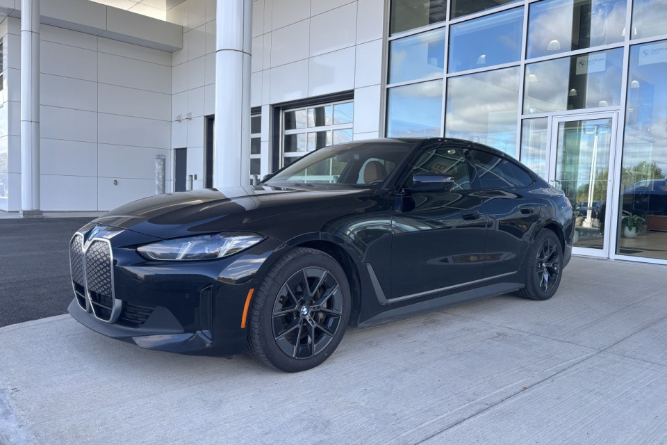 2025 BMW i4 - Image 1