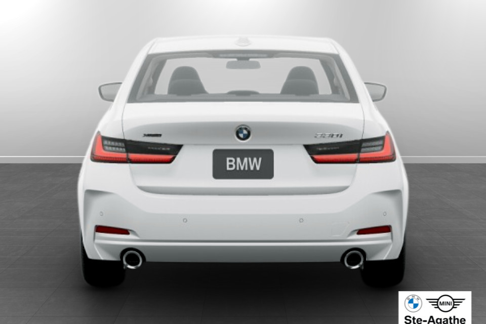 2026 BMW 3 Series - Image 5