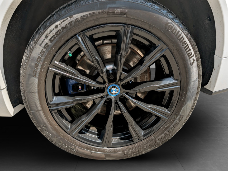 2023 BMW X5 - Image 3