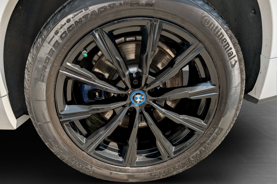 2023 BMW X5 - Image 3