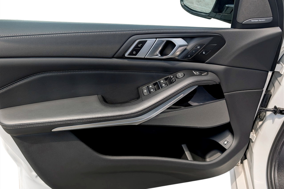 2023 BMW X5 - Image 11