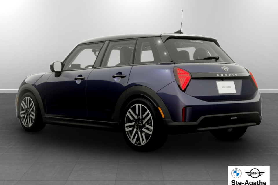 2026 MINI 5 Door - Image 2