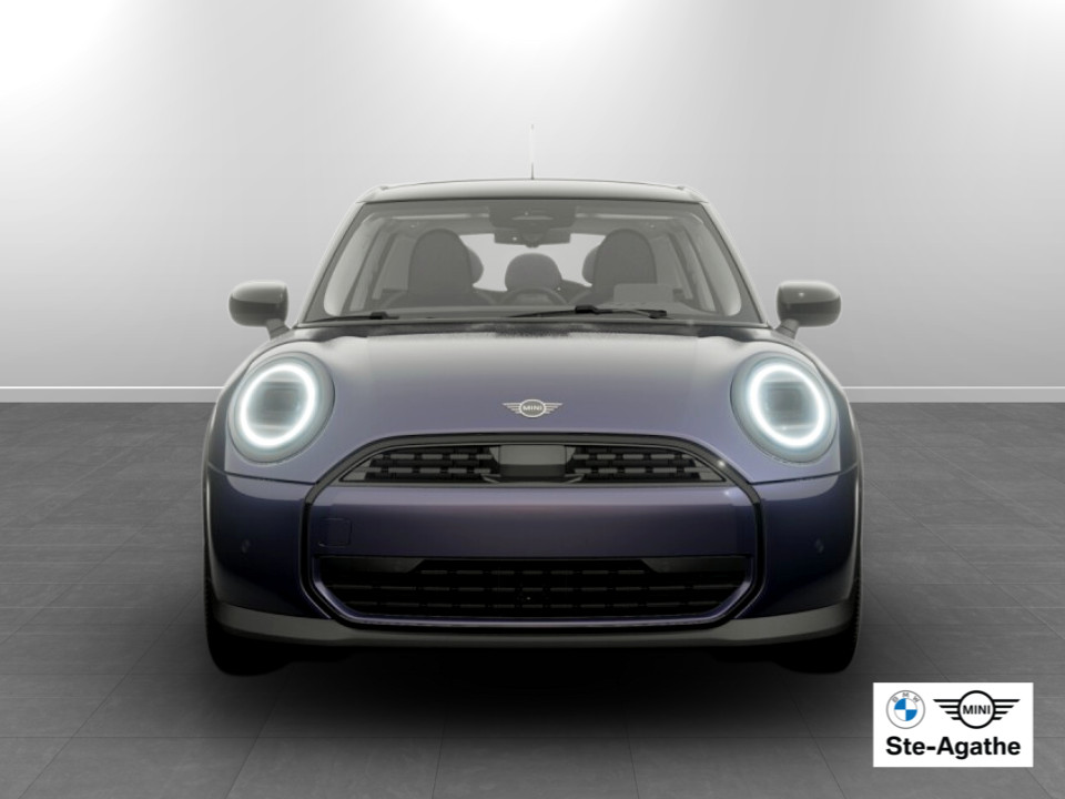 2026 MINI 5 Door - Image 3