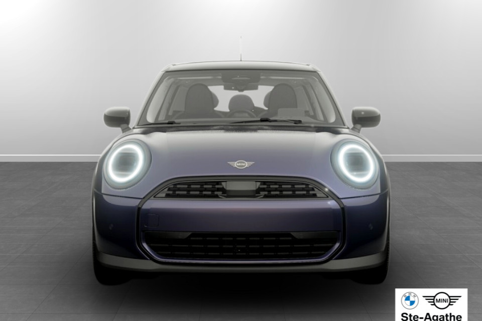 2026 MINI 5 Door - Image 3