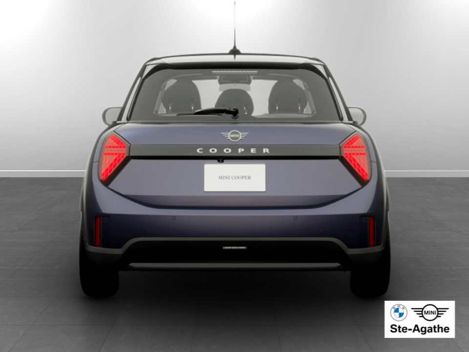 2026 MINI 5 Door - Image 5