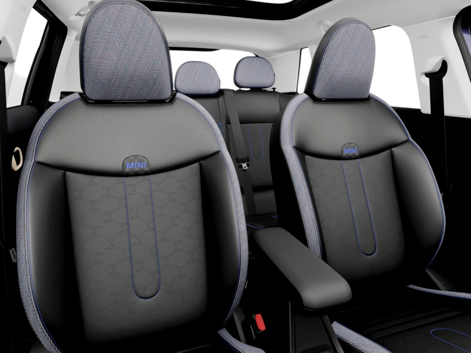 2026 MINI 5 Door - Image 11