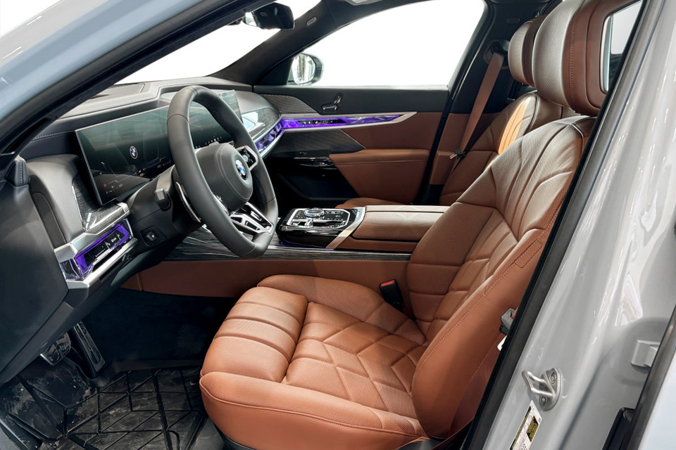 2026 BMW 7 Series - Image 15