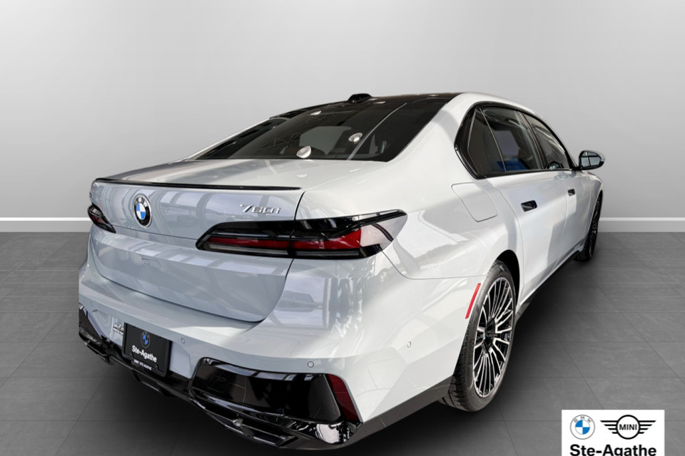 2026 BMW 7 Series - Image 19