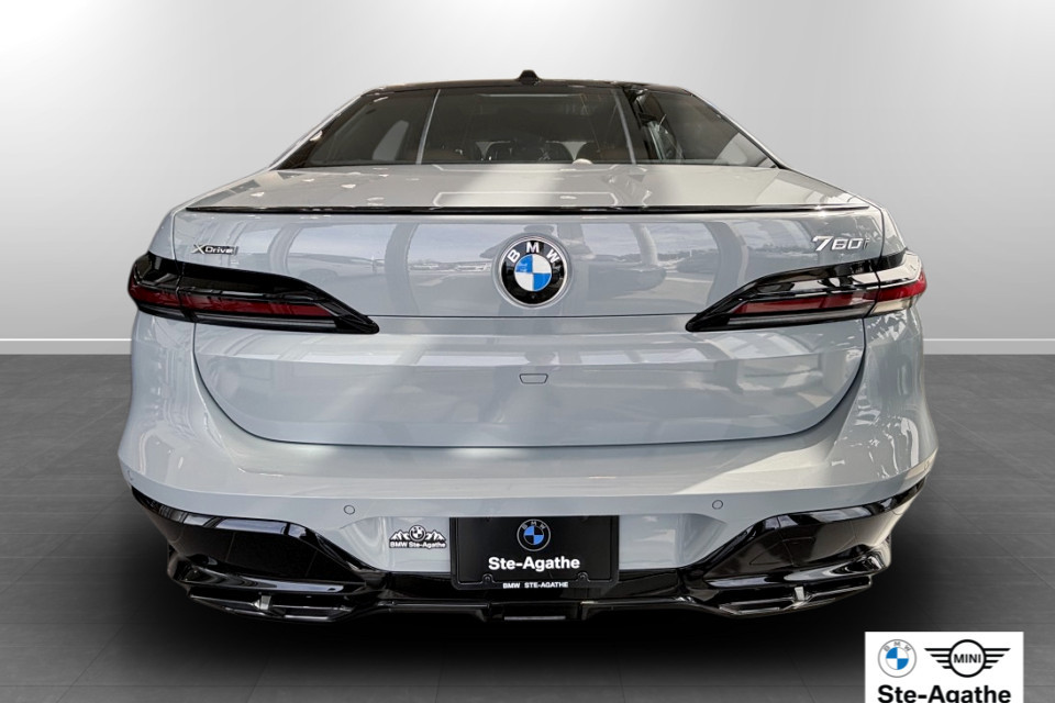 2026 BMW 7 Series - Image 22