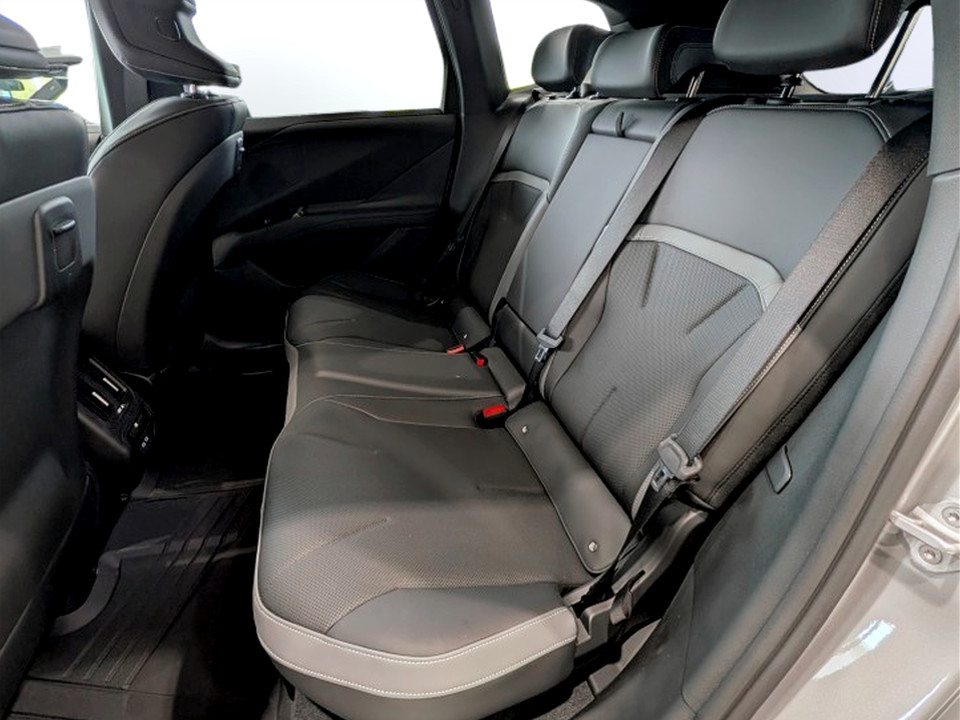 2027 BMW iX3 - Image 24