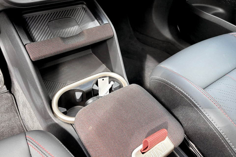 2025 Mini Cooper Countryman - Image 17